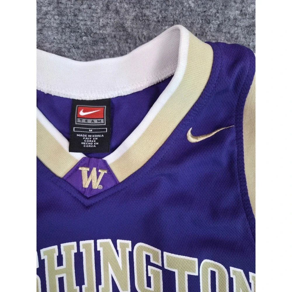 Nike Washington Huskies Basketball Jersey Youth Medium Purple Gold Number 3